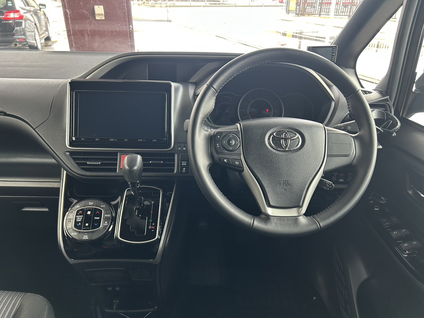 ハンドルまわり